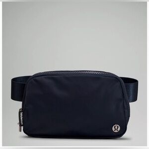 lululemon • Everywhere Belt Bag 1L